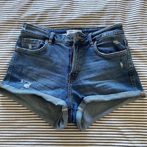 Zara denim shorts Size 4